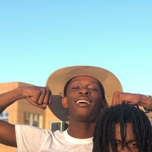 Meet your Posher, Myzee